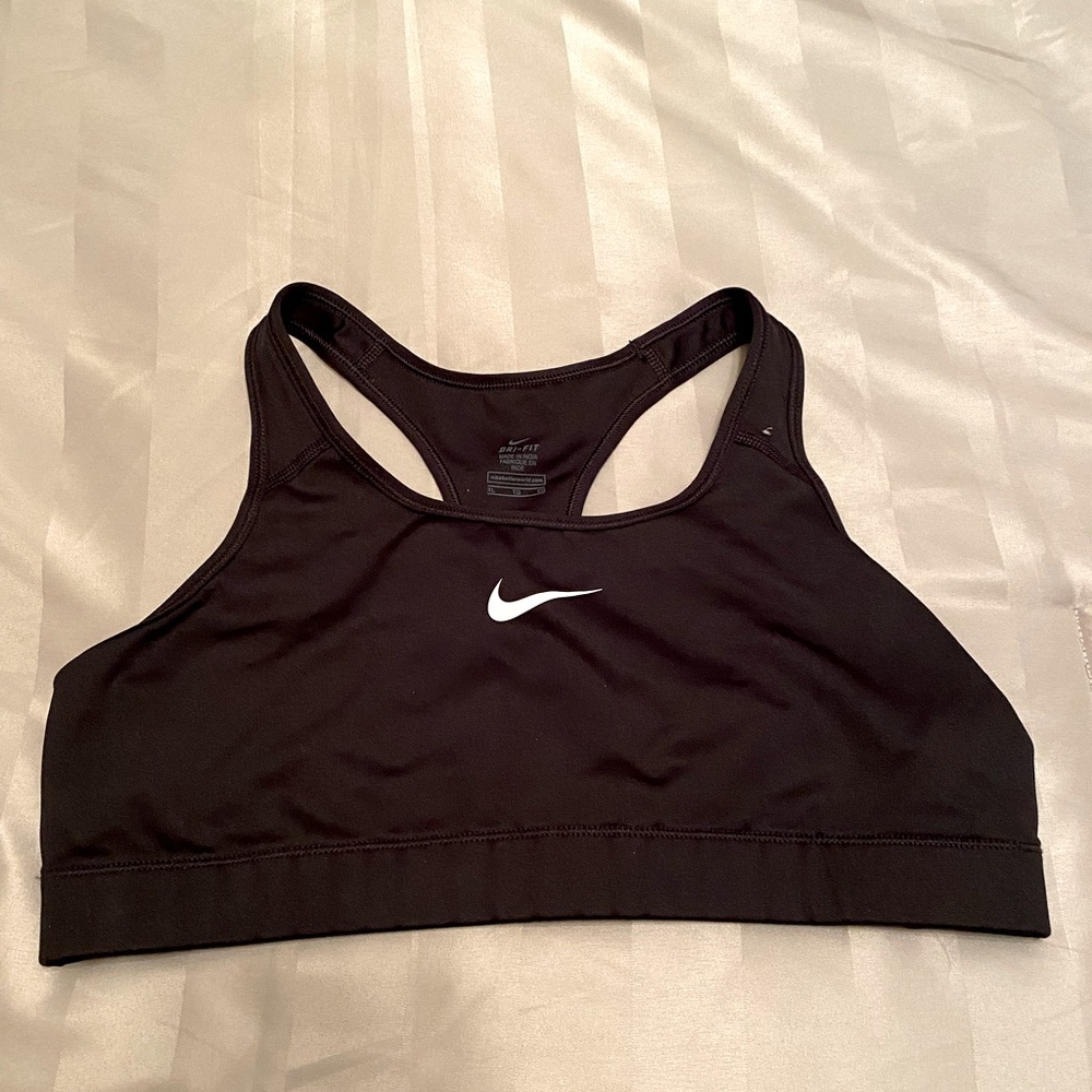 Nike Dri-FIT Swoosh Bra